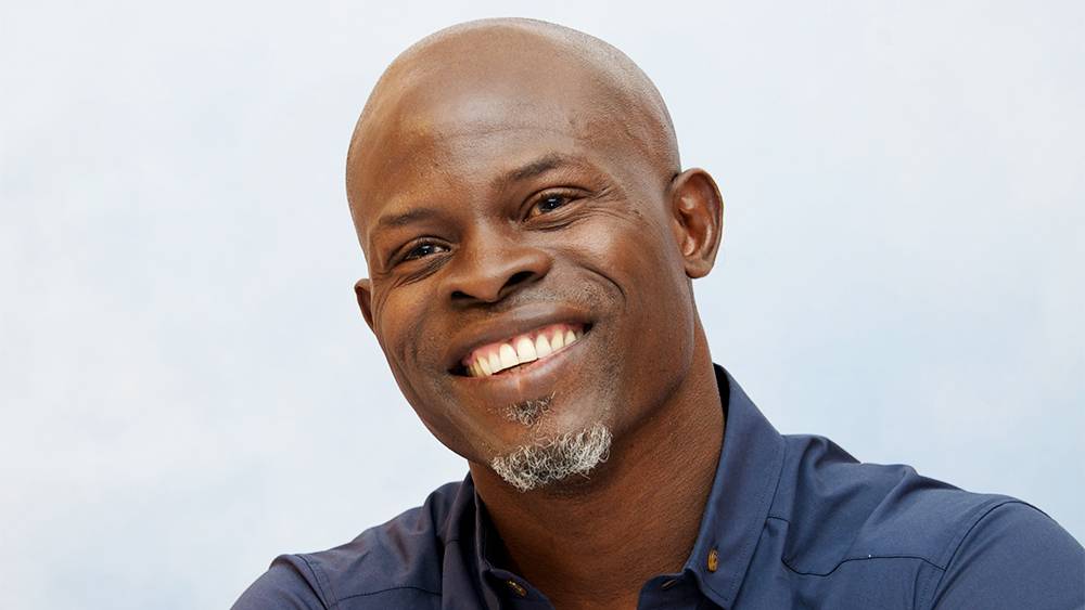 How tall is Djimon Hounsou?